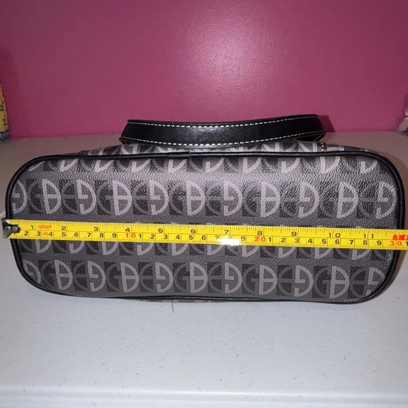 Giani Bernini Black and Gray Logo Tote - Picture 11 of 12